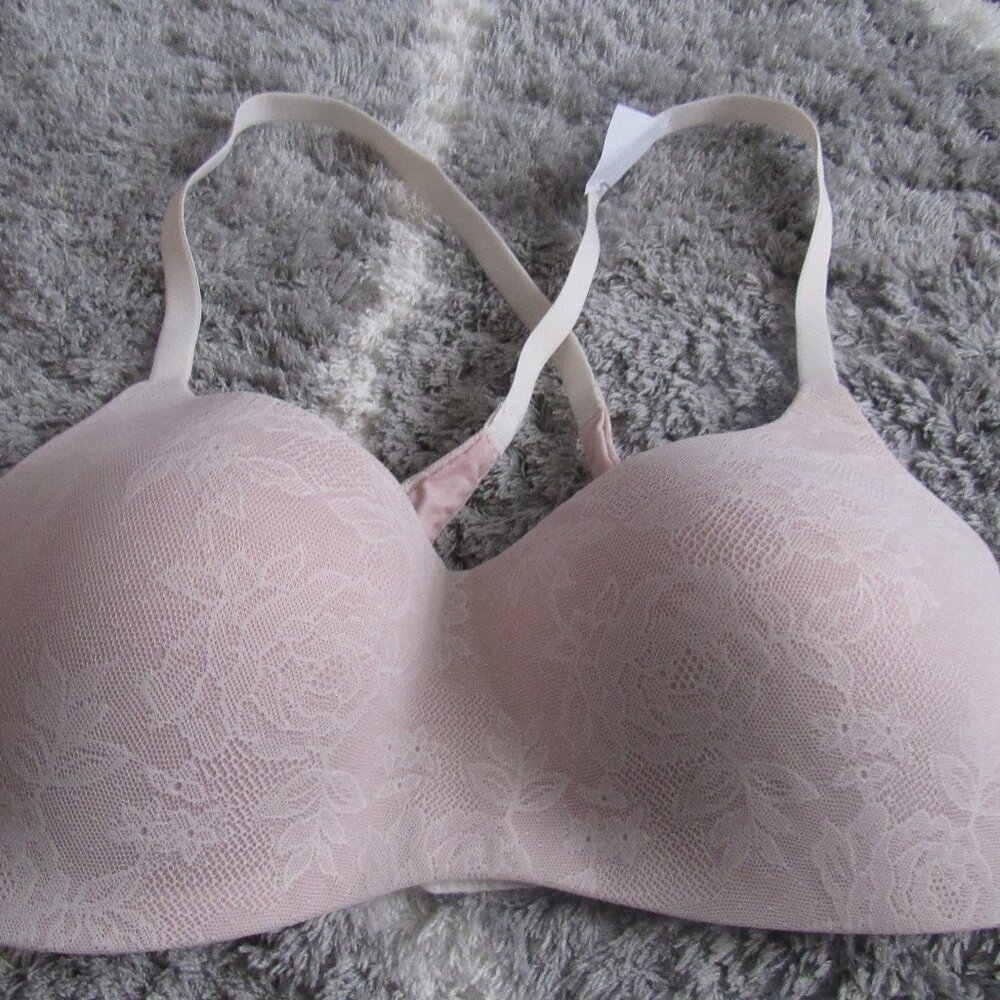 B'Tempted Beige/Pink Lace Braconette Bra  32D 830 USED